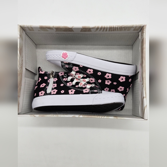 Tommy Bahama Kids Size 10 - Picture 9 of 9